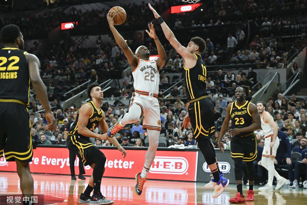 在队内外多 在队内外多