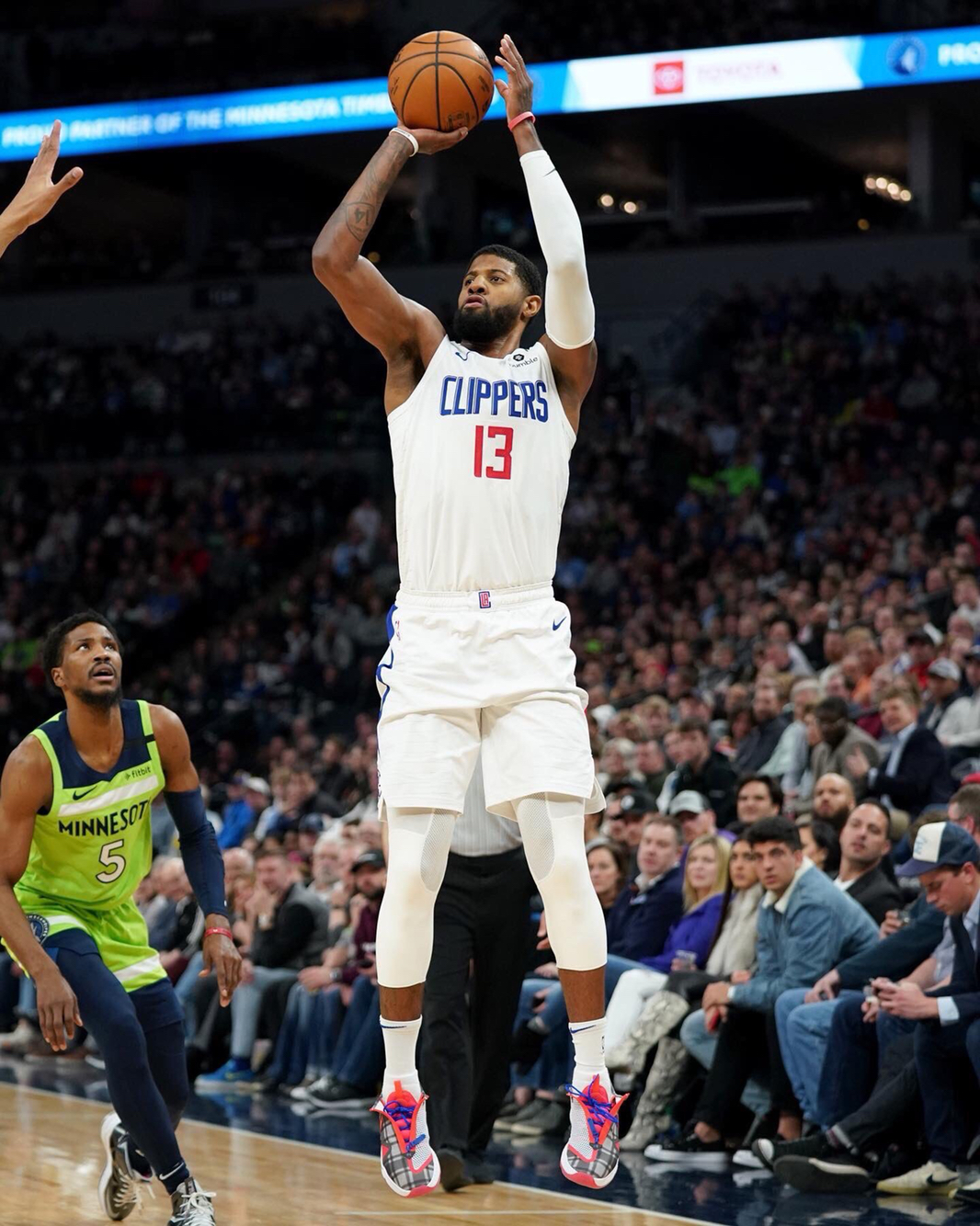 英超8支球 英超8支球