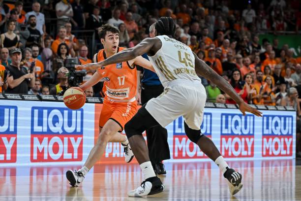 得稍显乏力 得稍显乏力