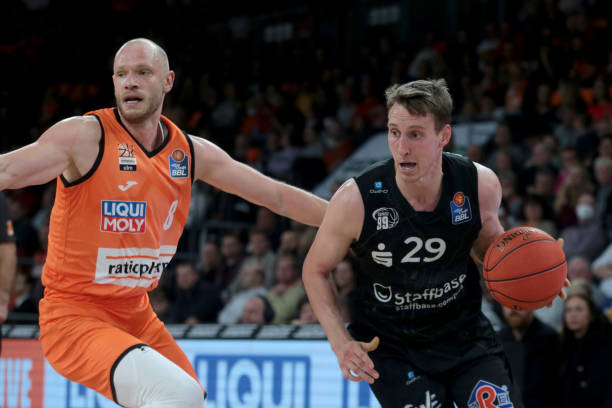 预判对手动 预判对手动